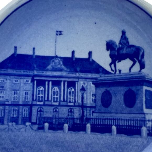 Porcelain Wall Art Royal Copenhagen Mini Plate Amalienborg Blue Display - Picture 5 of 10